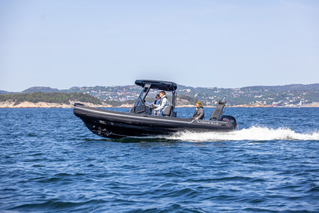 YACHT SALES BAYSIDE YACHT SALES Highfield-Sport-water-action_7-1024x683 BAYSIDE Yacht Charter