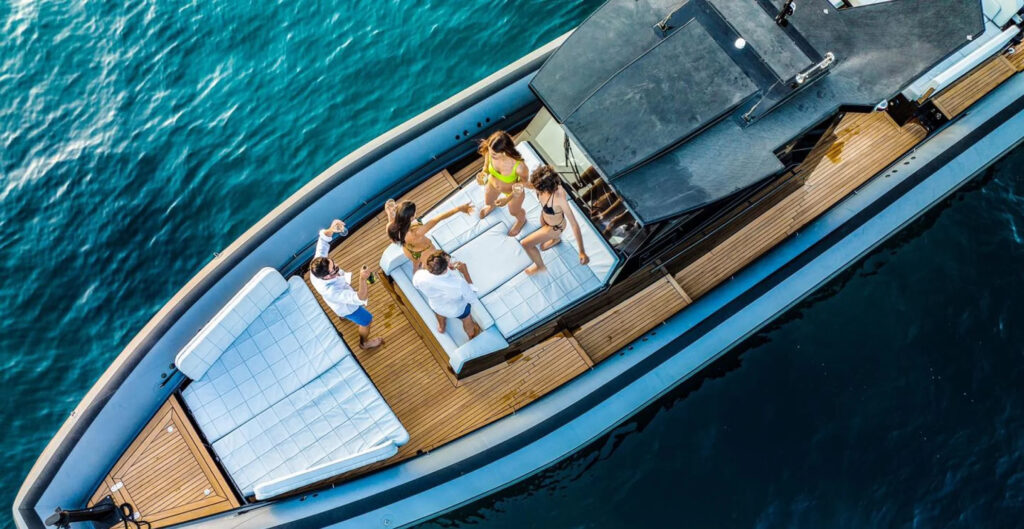 YACHT SALES BAYSIDE YACHT SALES Seawater-Rib-Family-on-Board-Italy-1024x529 BAYSIDE Yacht Charter