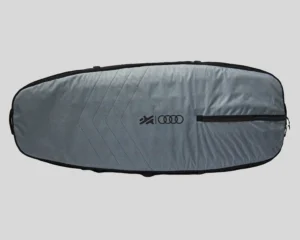 Graue gepolsterte Boardbag-Transporttasche fuer ein e-Foil-Board
