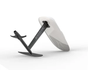 Weisses eFoil-Board mit schwarzem Mast und Tragfluegel in Seitenansicht